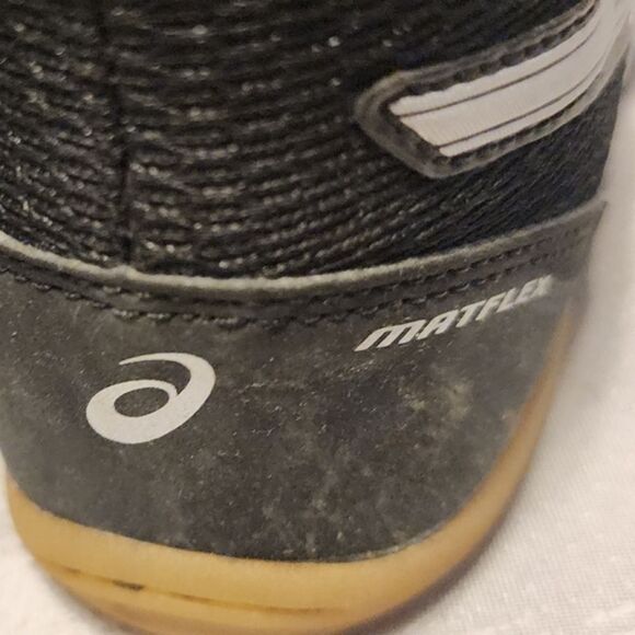 Boys High Top Adidas‎ Sneakers 2.5 Kids.Black w/White accents - Picture 7 of 8